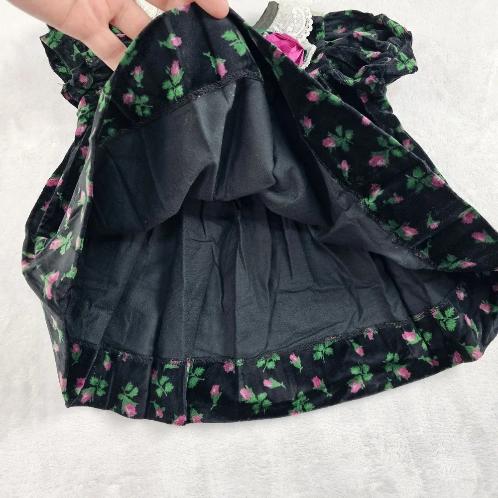 Emily Brooks good used